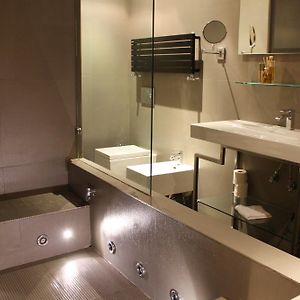 Piazza Del Gesu' Luxury Suites